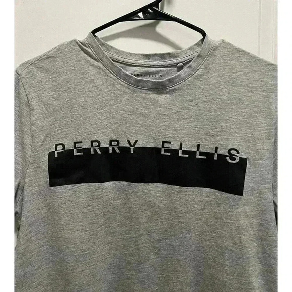 Perry Ellis Mens Medium Black And Grey Front Logo Crew Neck T Shirt (0118) - Picture 3 of 8